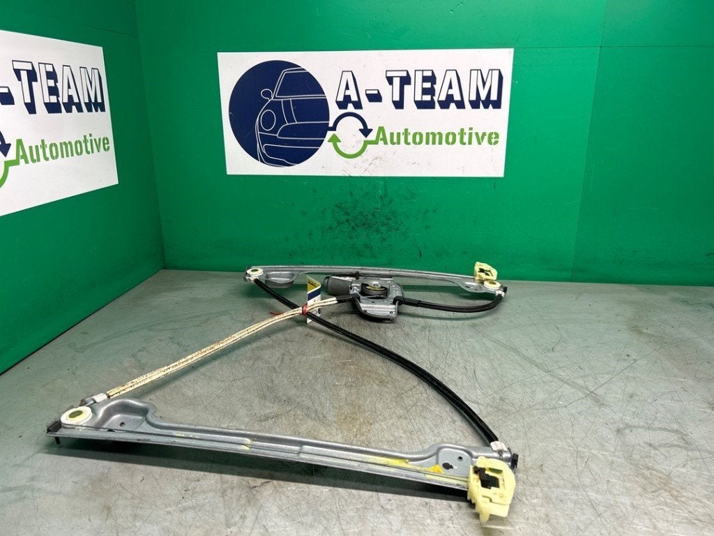 VITRE MECANISME AVANT DROIT Peugeot 1007 (KM), Kontakt-peugeot@peugeot.com, Utilisé, Peugeot Deutschland GmbH, Bahnhofsplatz
65423  Rüsselsheim, DE