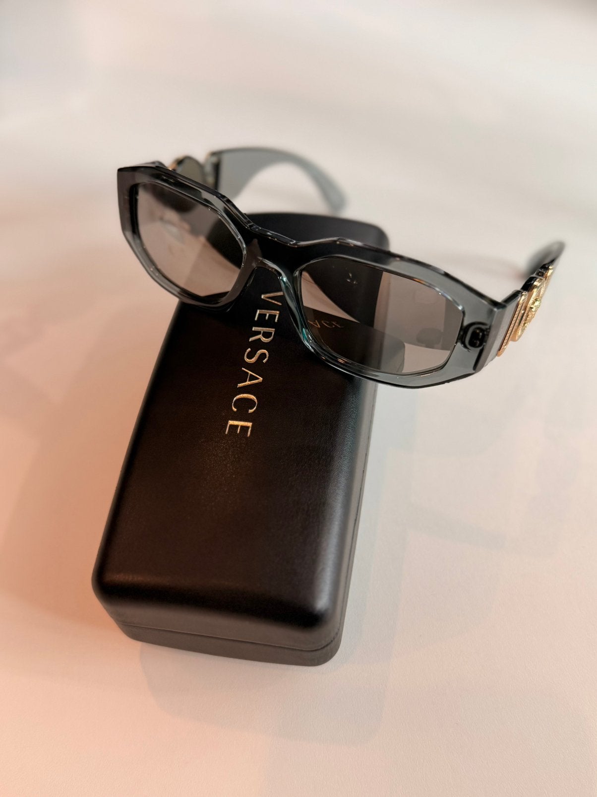 Versace - lunettes de soleil, Enlèvement ou Envoi, Comme neuf
