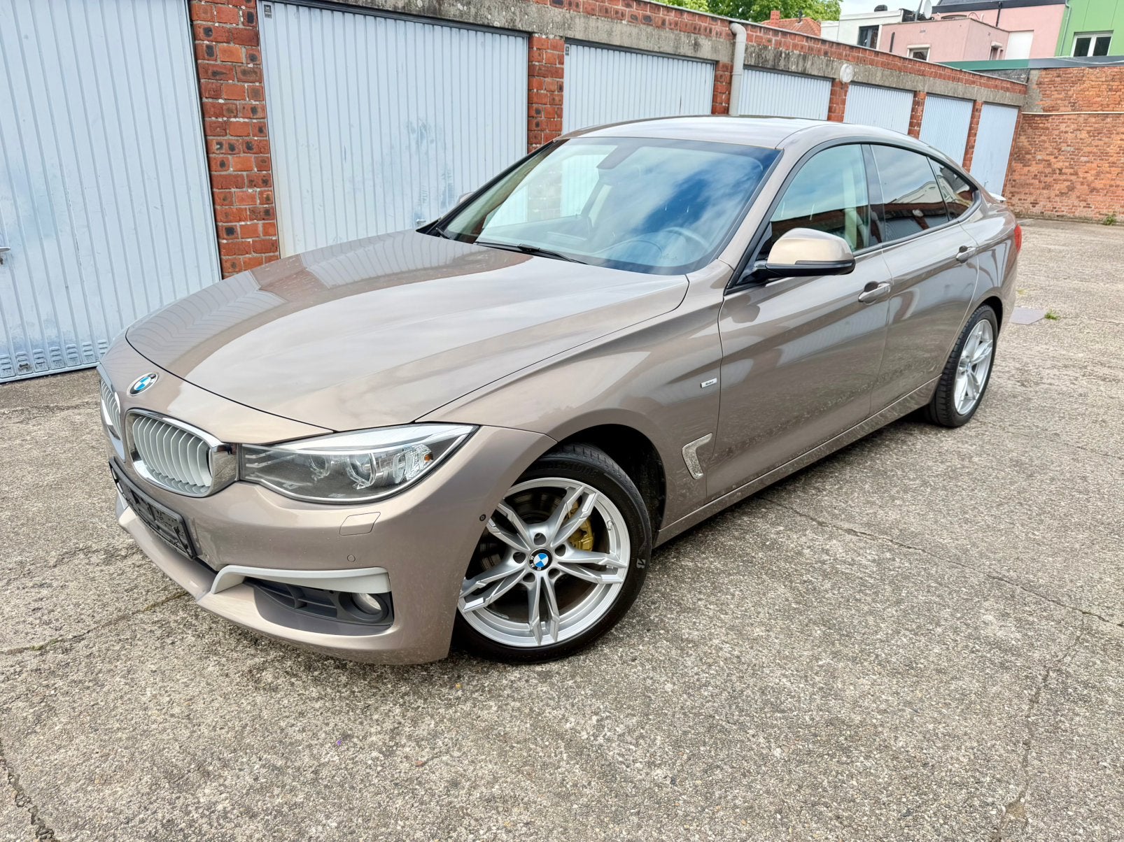Caméra 360 BMW 320d GT Euro 6b Modern Line Adaptive Bi-xénon, Achat, 5 portes, Automatique, Particulier