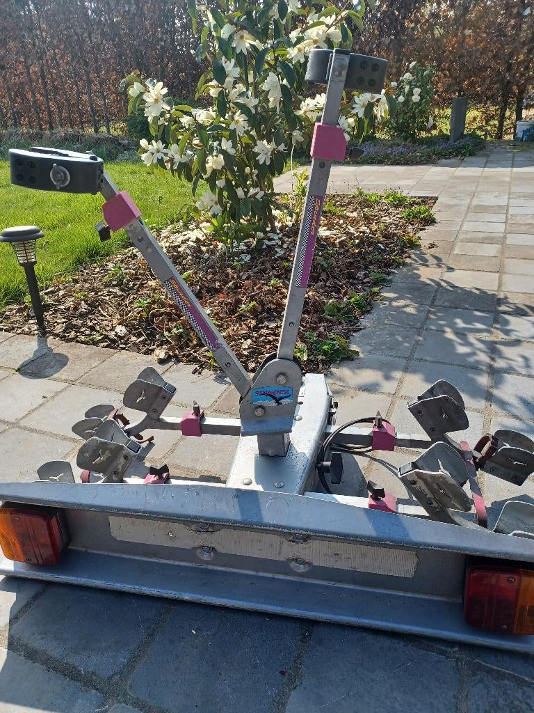 Kantelbaar fietsenrek, Ophalen, 2 fietsen, Gebruikt, Trekhaakdrager
