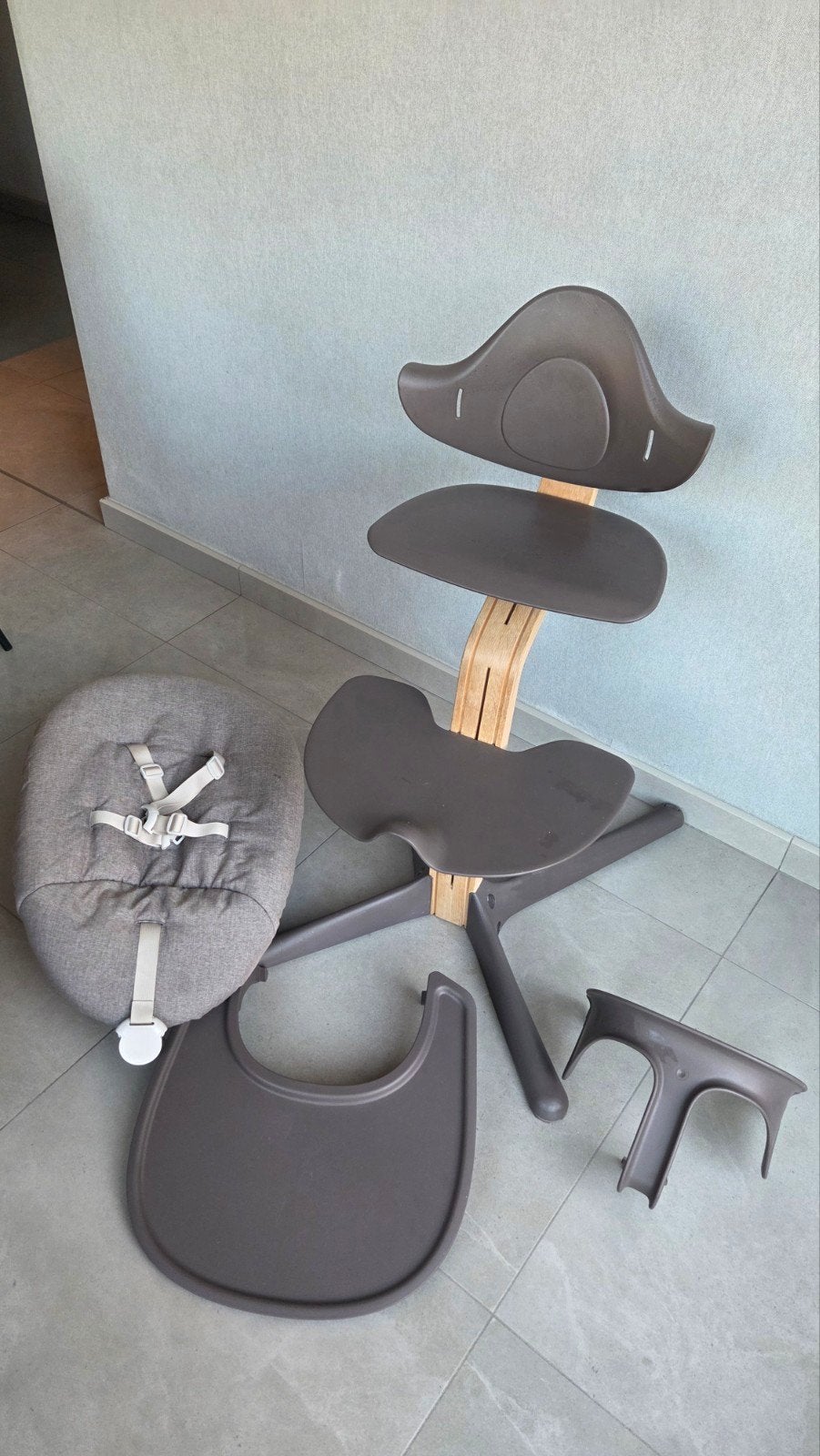 Stokke Nomi kinderstoel + Newborn Set + Baby Set + eetblad, Ophalen