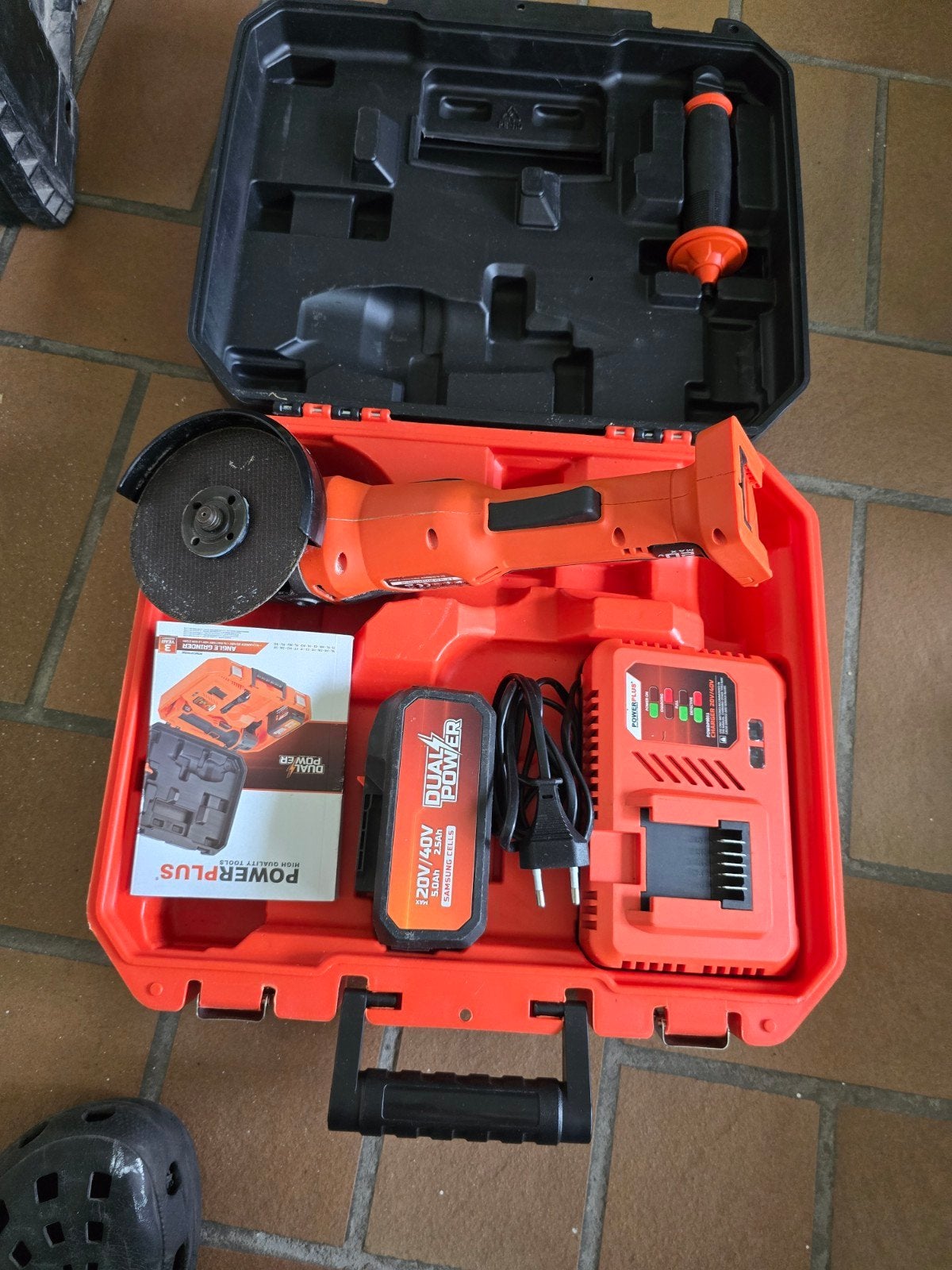 Kit Powerplus Dual Power 20 V/40 V, comme neuf ! (Aiguiser, Enlèvement