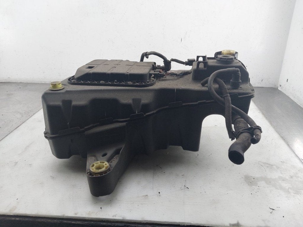 ADBLUE TANK Peugeot Partner (EA / / EF / EN / EU), Robert Bosch AG, Gebruikt, Robert-Bosch-Allee 1
74232  Abstatt, DE, Engineering@bosch.com