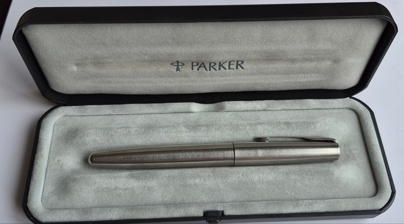 Stylo a plume Parker Frontier dans étui, Enlèvement ou Envoi, Stylo, Parker