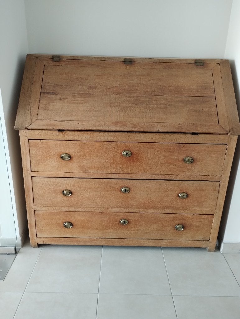 Antieken commode, Enlèvement