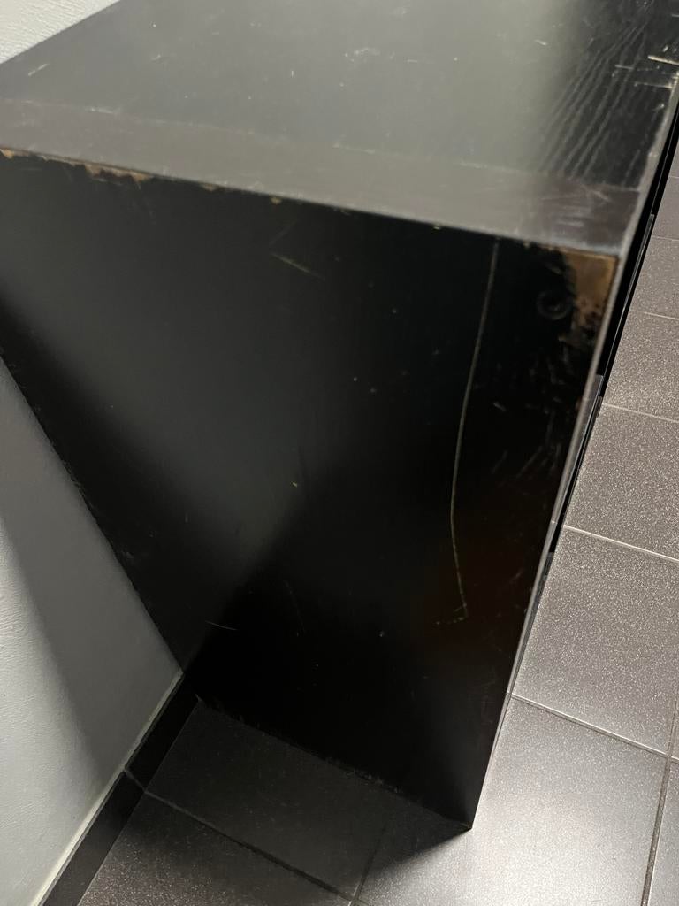 Armoire noire, Enlèvement, Utilisé