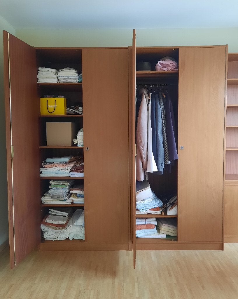 2 kleerkasten in fineerhout (1 legkast + 1 hangkast), Ophalen, Met deur(en), Gebruikt, Eenvoudig