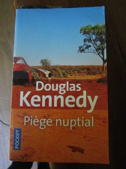 Livre "Piège nuptial" Douglas Kennedy (Poche), Livres, Romans, Utilisé, Belgique, Enlèvement ou Envoi