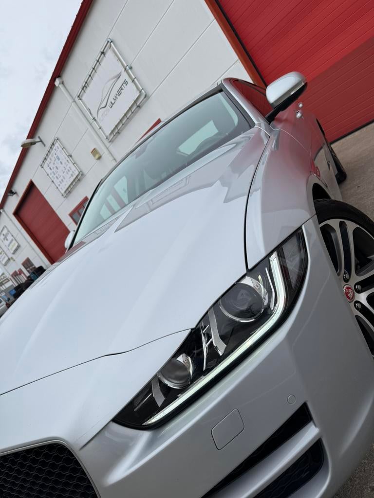 Jaguar XE 2016 110.000km 2.0 179pk automaat/led/cam, Auto's, Automaat, Leder, Bedrijf, Dealer onderhouden