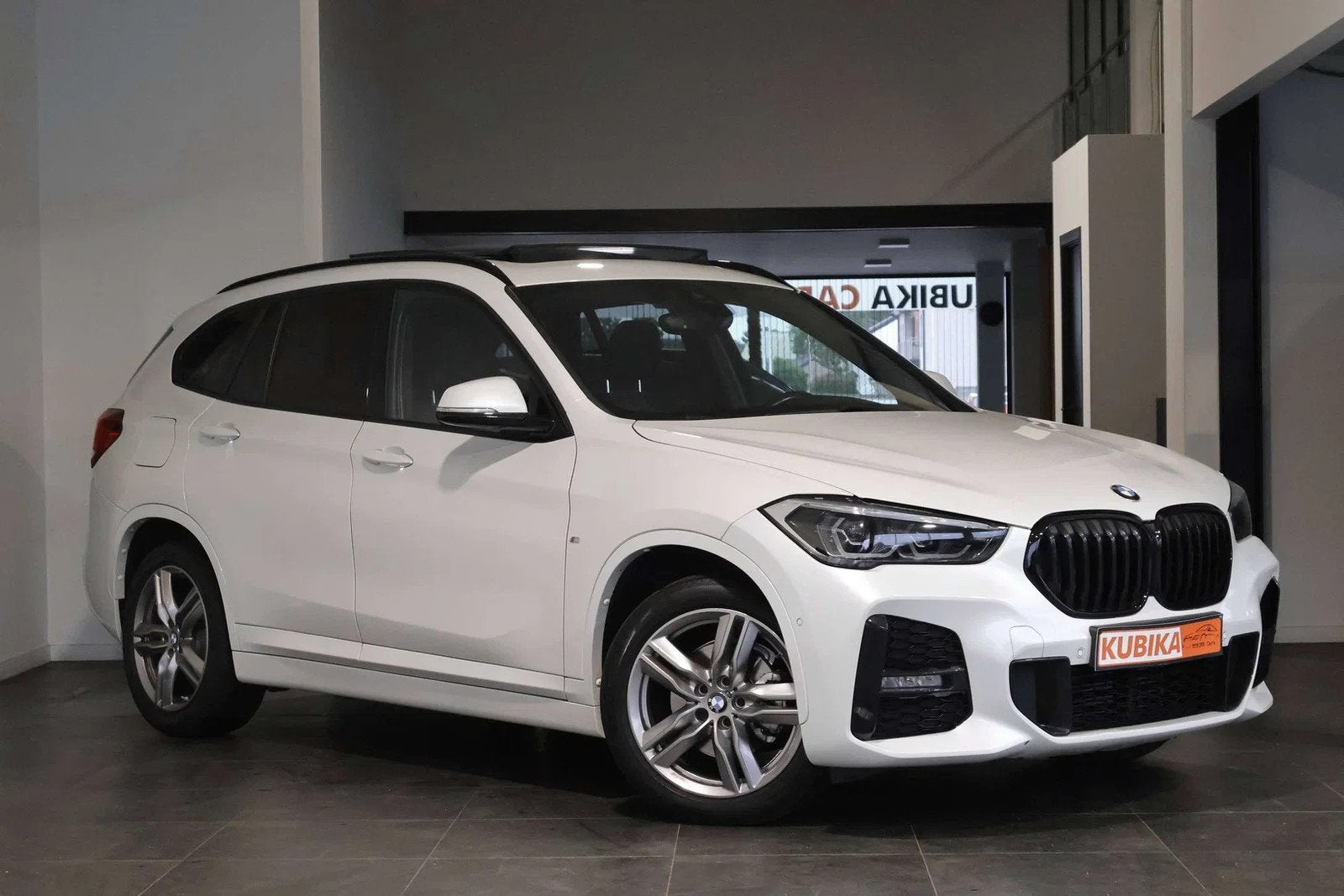 BMW X1 X1 2.0 dA sDrive18 M-Pack Half Leder Garantie*, Auto's, BMW, 118 g/km, 4 cilinders, 136 pk, Wit