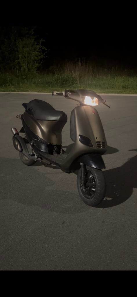 type 3 70cc a klasse bieden of ruilen, Fietsen en Brommers, Scooters | Piaggio, Zo goed als nieuw, Zip, Ophalen