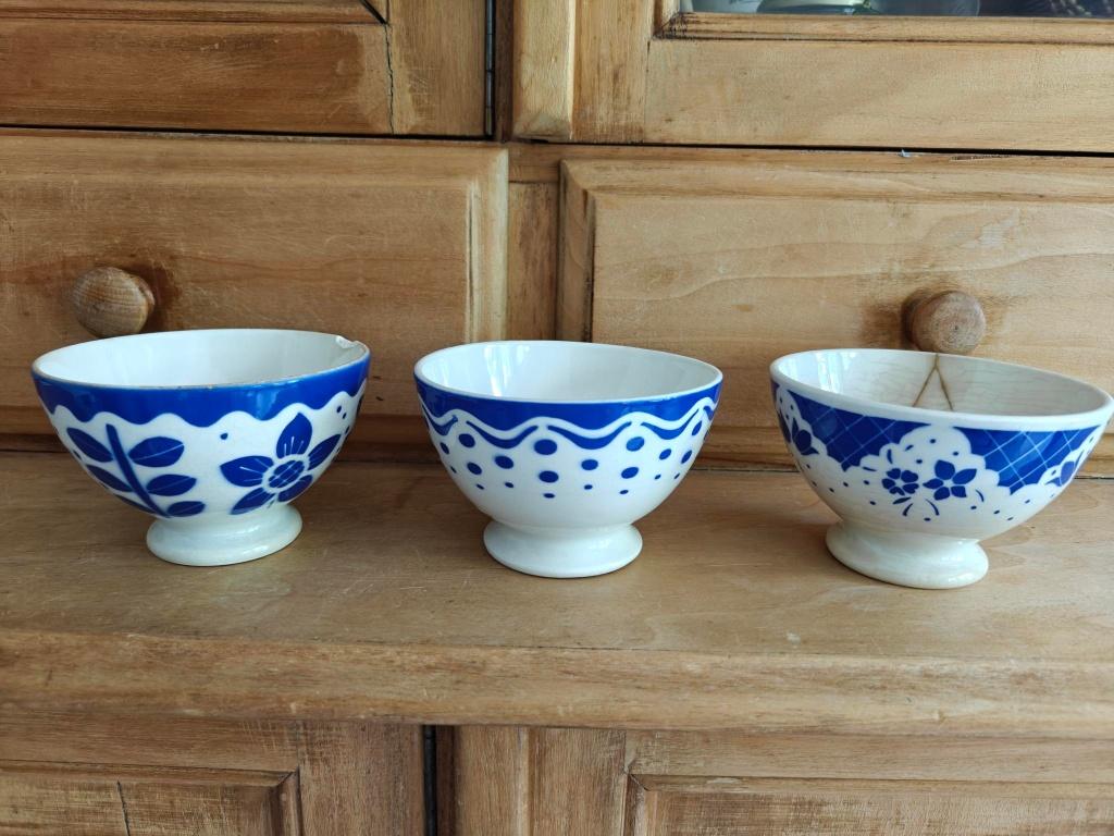3 bols Boch à imprimé bleu, Antiquités & Art, Enlèvement ou Envoi