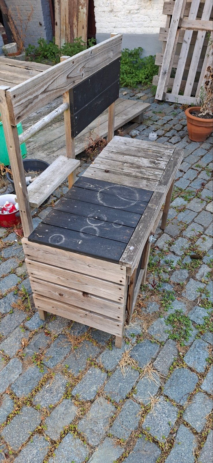 buitenkeukentje/ modderkeuken, Ophalen, Gebruikt
