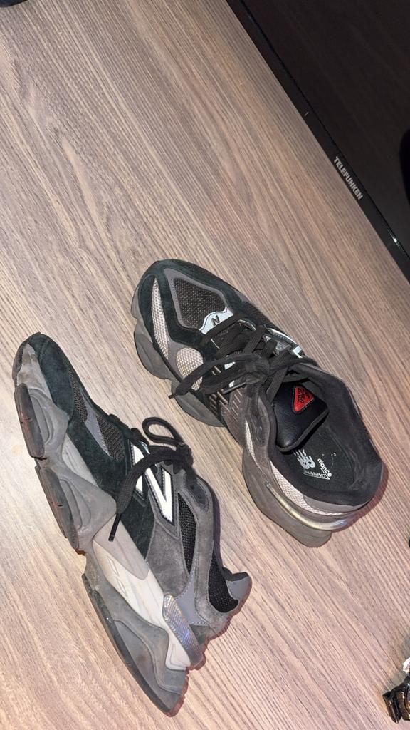Newbalance u9060 taille 41, Verzenden, Zo goed als nieuw, Schoenen