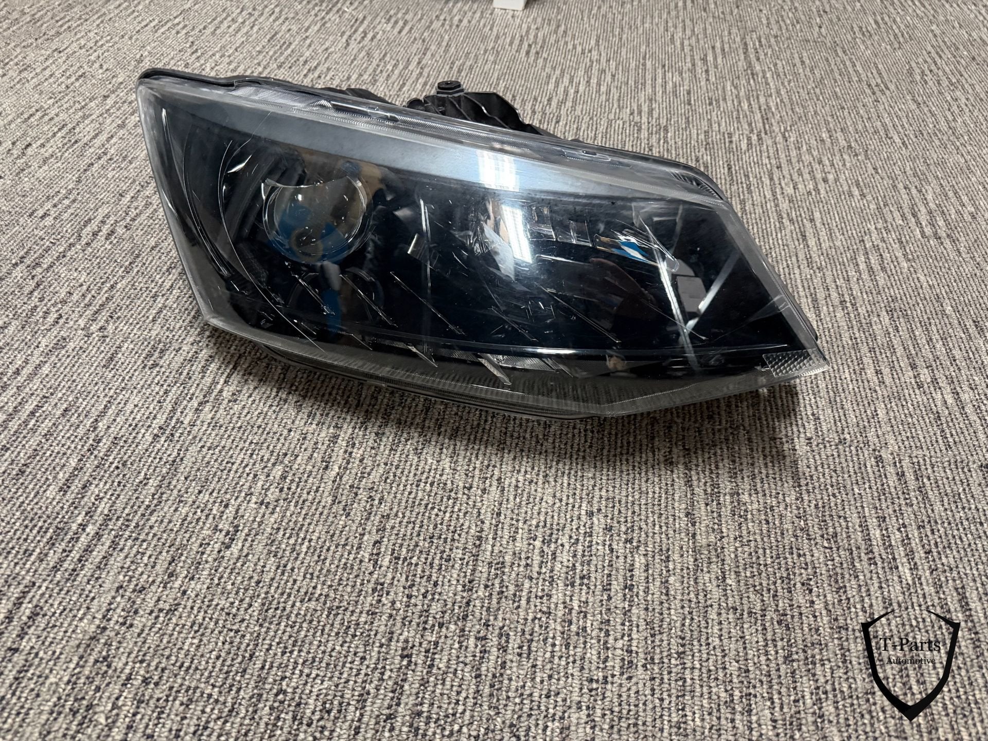 skoda fabia koplamp rechts 6V1941016B lamp, Auto-onderdelen, Tr. Vaclava Klementa 869
293 01  Mlada Boleslav, CZ, Skoda, Skoda Auto a.s.