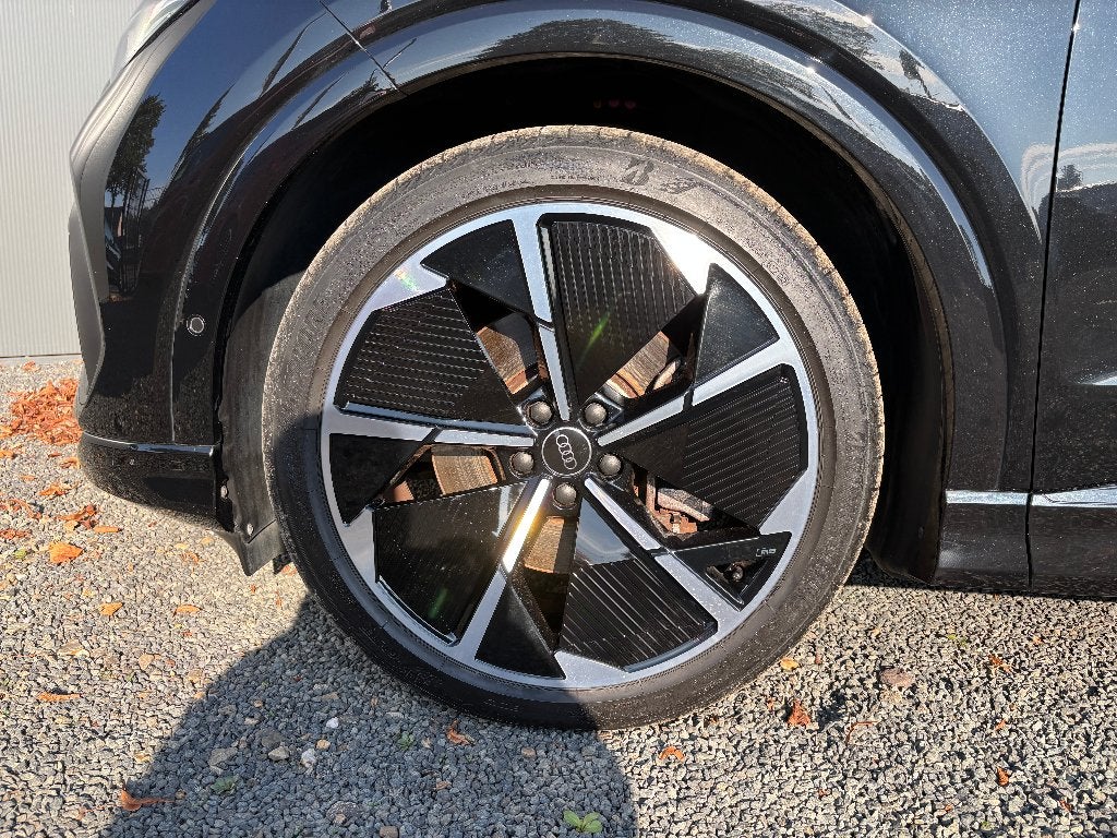 Audi Q4 E-Tron, Auto's, Automaat, Achterwielaandrijving, Zwart, Leder