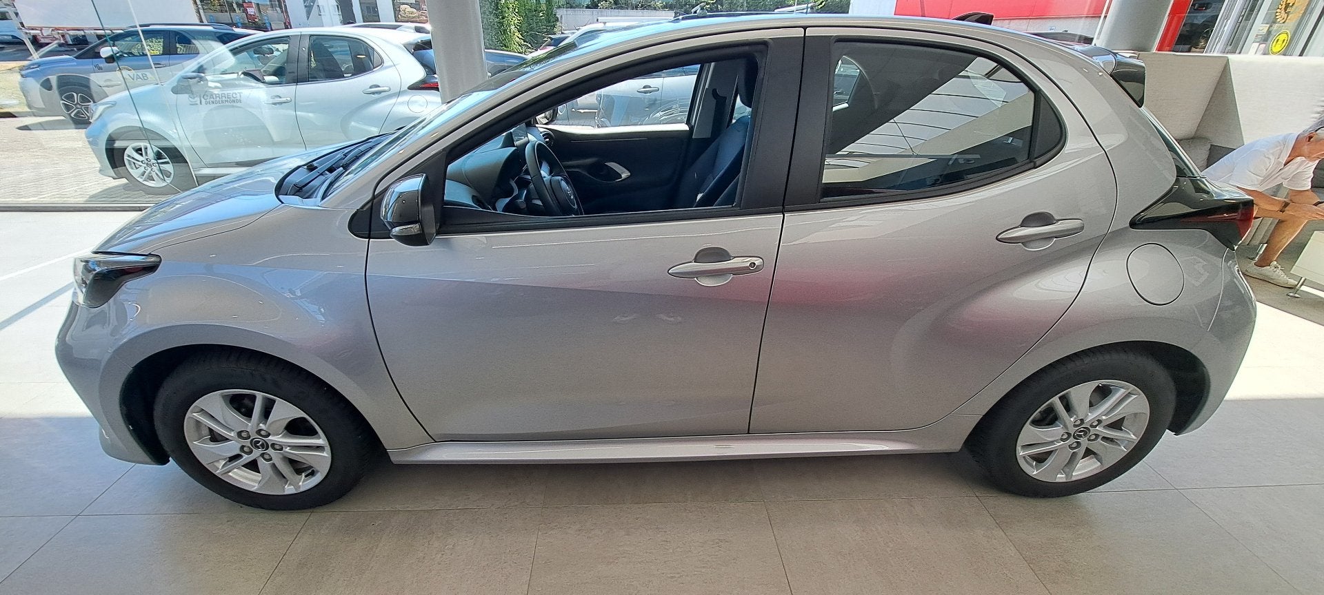 Mazda 2 Hybrid VVT‑i 116 hp Center-line CVT (bj 2025), Automaat, Gebruikt, Overige kleuren, https://public.car-pass.be/vhr/4aaa28b4-76a3-4728-8759-d96acd4eca9f