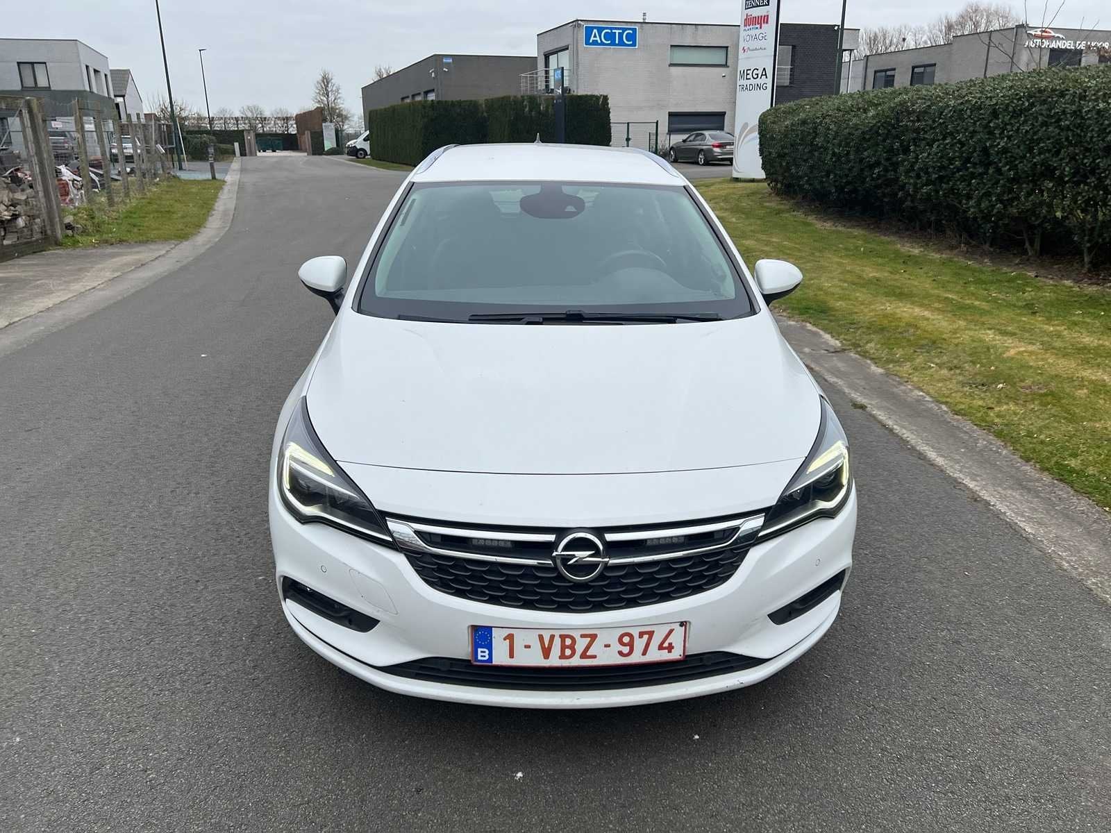 OPEL - 2018 - ASTRA SPORTS TOURER - Voiture, Achat, Euro 6, Entreprise, Boîte manuelle