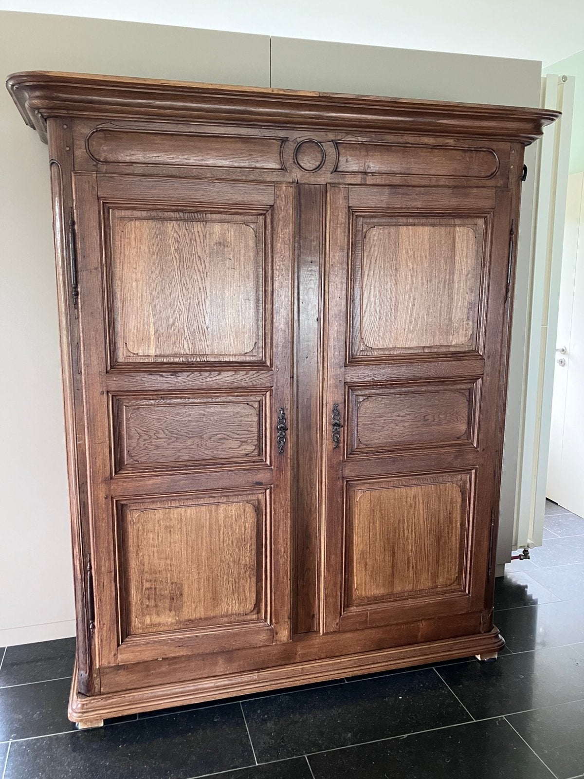 Belle armoire ancienne en bois, Enlèvement