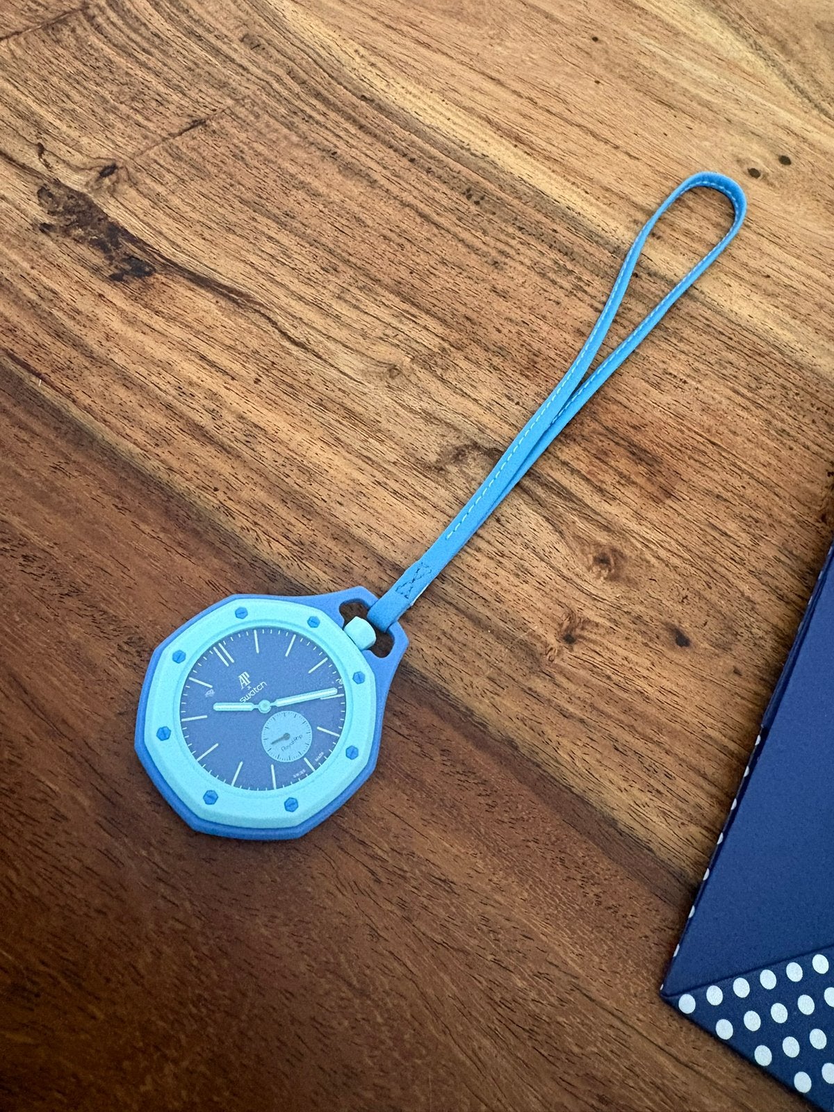 Montre roya pop, Enlèvement, Comme neuf