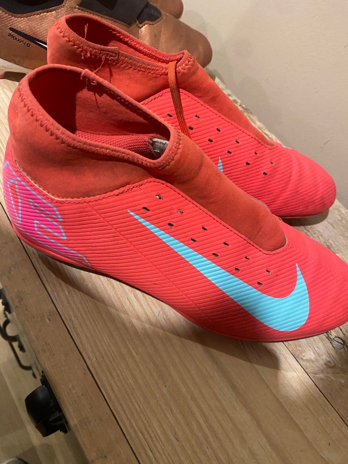 Voetbalschoenen verschillende maten 37/38/41, Sport en Fitness, Ophalen, Zo goed als nieuw