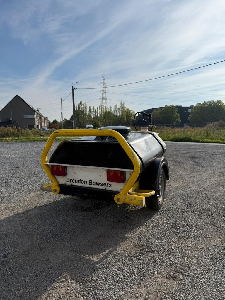 Hogedruk met aanhanger, Tuin en Terras, Hogedrukreinigers, Benzine, Ophalen of Verzenden, Met regelbare waterdruk, Zo goed als nieuw