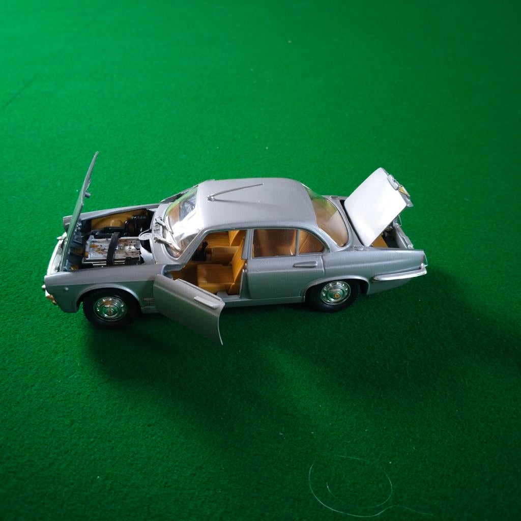 Jaguar XJ 4.2 polistil, Verzenden, Burago