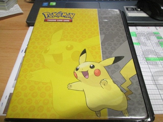 Album de cartes Pokémon chinoise., Hobby & Loisirs créatifs, Jeux de cartes à collectionner | Pokémon, Enlèvement ou Envoi