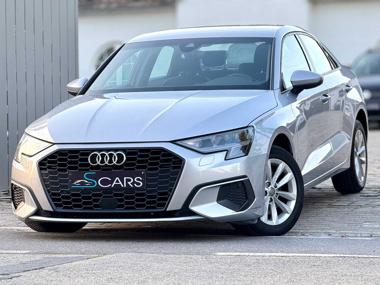 Audi A3 Limousine 1.0TFSI Mild Hybrid – 110 PK ** New Model, Autos, Cuir, Argent ou Gris, Achat, Entreprise