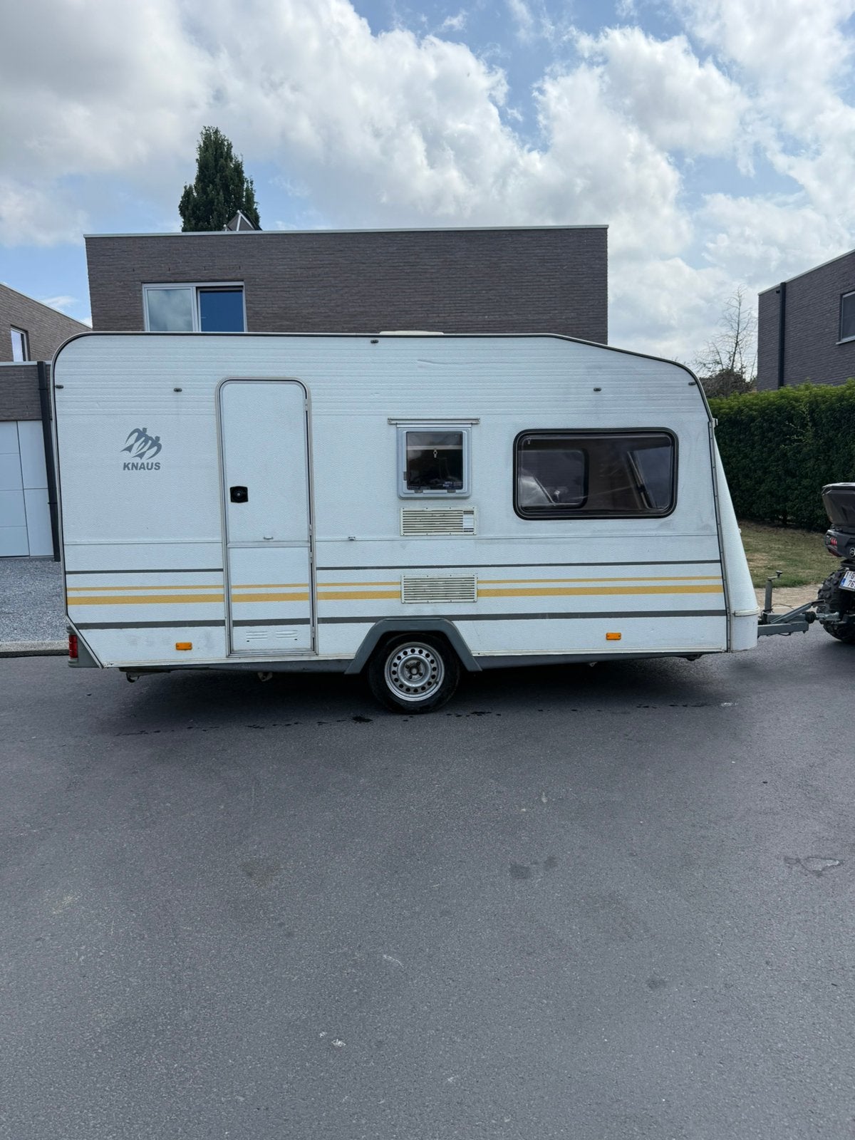 zeer propere knaus caravan met stapelbed, Caravans en Kamperen, Particulier, Knaus, Stapelbed