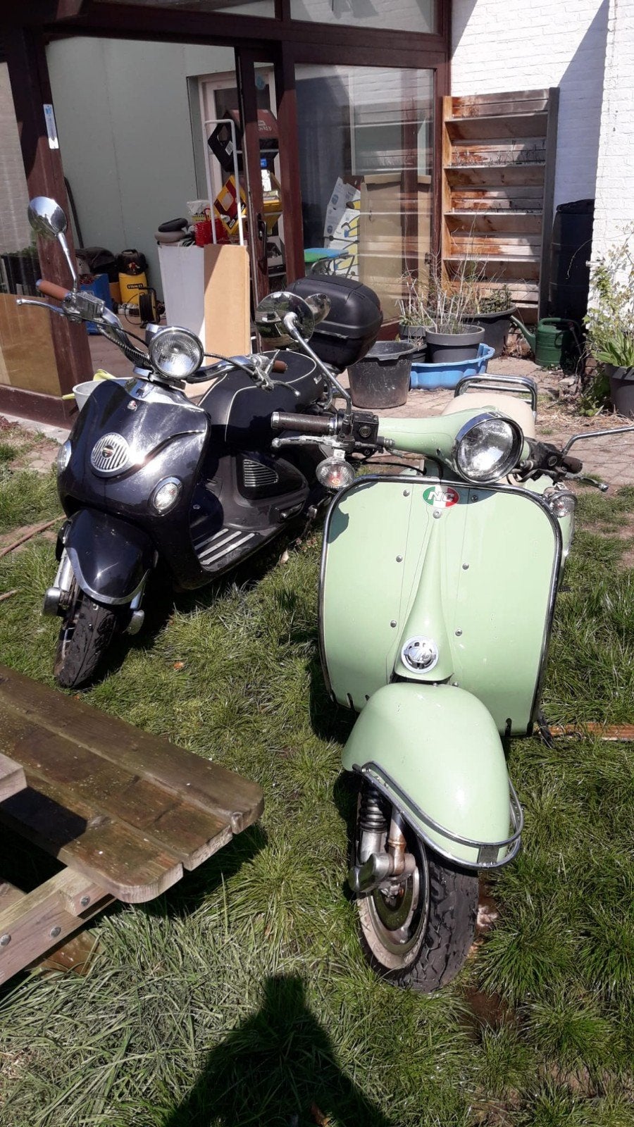 2 x Neco scooter 50cc, Neco, Classe B (45 km/h), Enlèvement, Utilisé