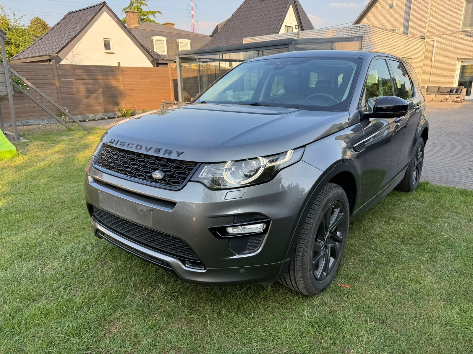 Land Rover Discovery Sport 2.0D HSE 129.000km 4x4, Auto's, Land Rover, Automaat, Leder, Bedrijf, https://public.car-pass.be/vhr/324222cf-b59e-40a9-b0e0-2207d3bb491f
