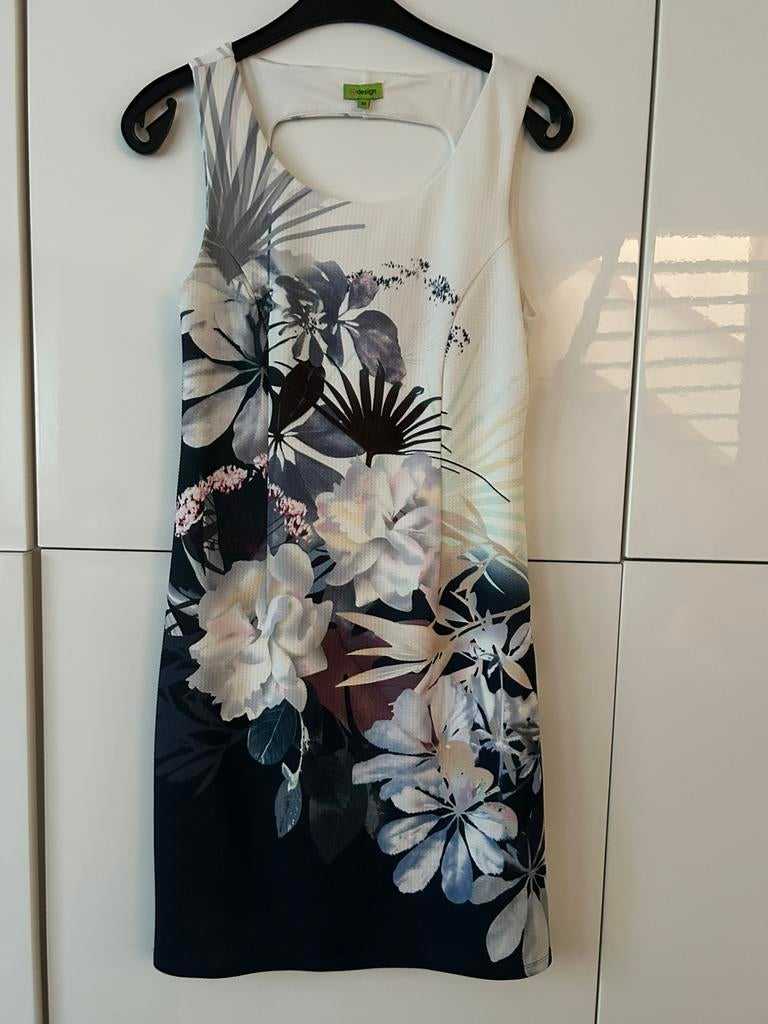 K-design XS - S, Ophalen of Verzenden, Zo goed als nieuw, Boven de knie