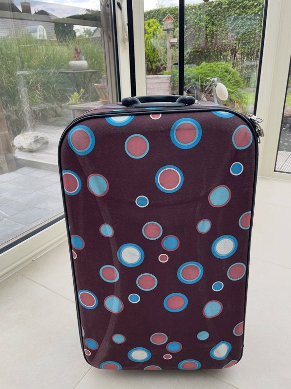 Reiskoffer met leuke print, Handtassen en Accessoires, Koffers, Overige materialen, Zo goed als nieuw, 70 cm of meer, 35 tot 45 cm