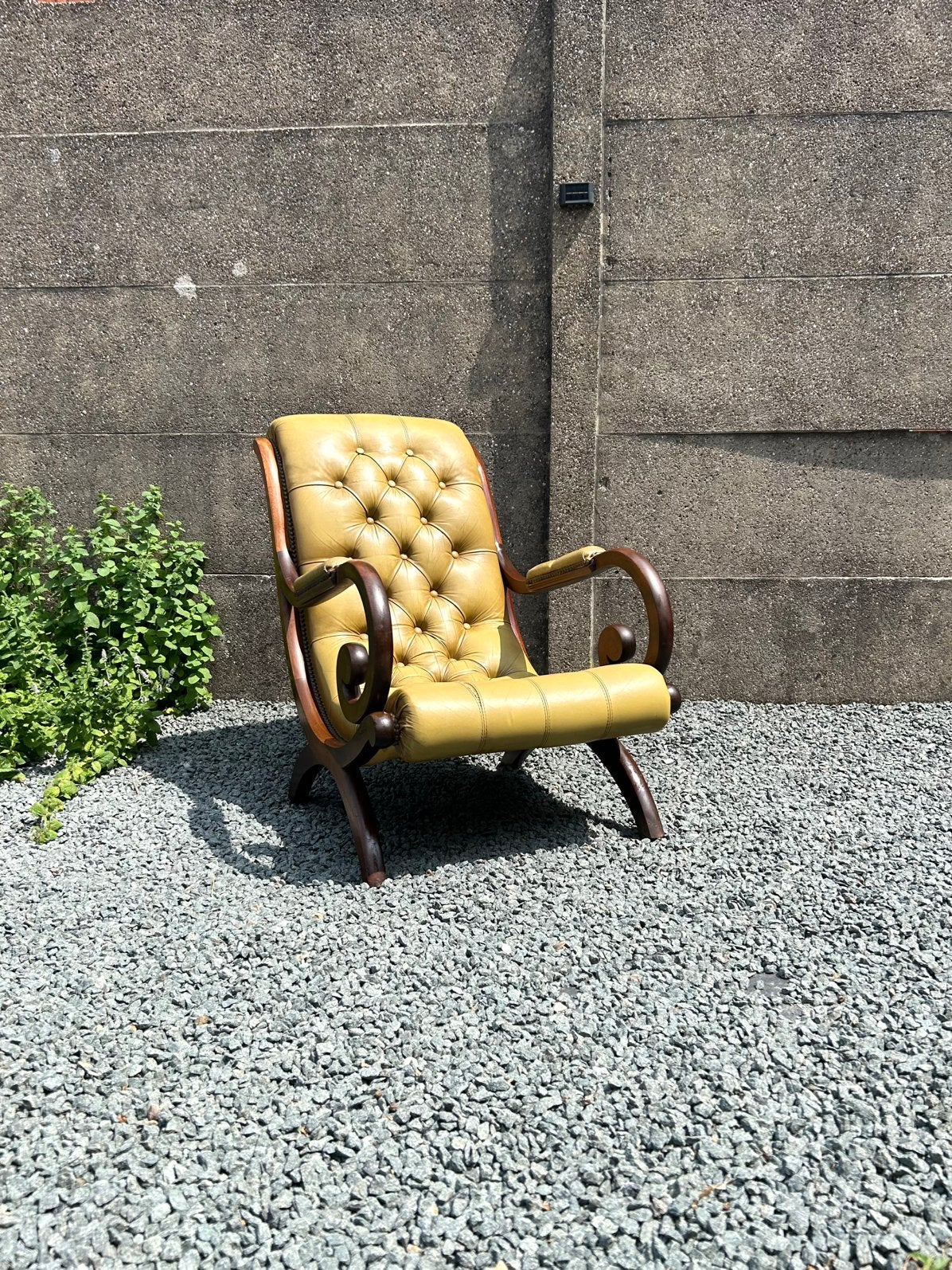 Chesterfield stijl fauteuil, Huis en Inrichting, Fauteuils, Ophalen, Zo goed als nieuw, Hout