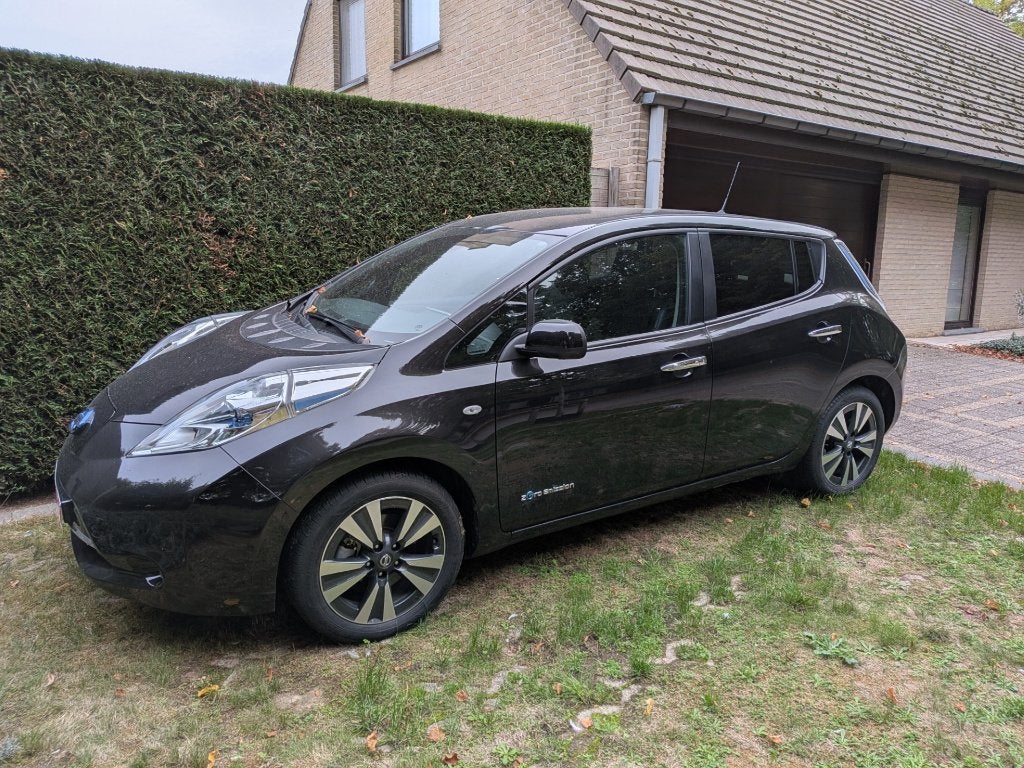 Nissan Leaf 30 kWh van 2016 met slechts 8700 km, Auto's, 0 cilinders, Euro 6, 1622 kg, Zwart