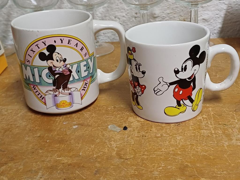 Mickey Mouse tassen, Ophalen of Verzenden, Mickey Mouse, Zo goed als nieuw, Overige typen