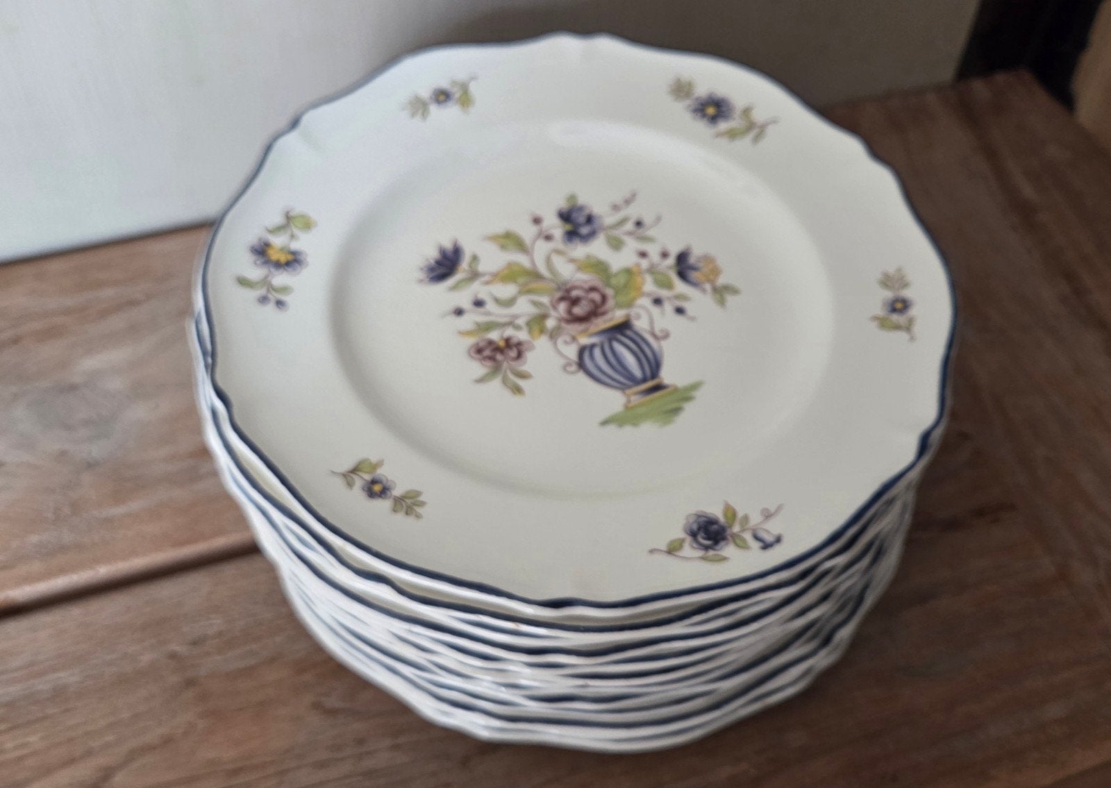 Saint Amand les Eaux/Vieux Delft. Assiettes plates, Enlèvement ou Envoi