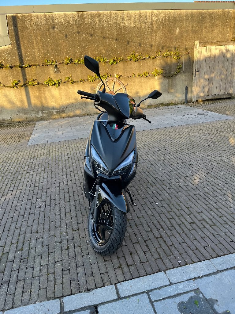 Scooter sirocco gts klasse a, Vélos & Vélomoteurs, Comme neuf, Enlèvement, Essence, 50 cm³