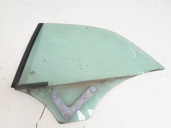 Vitre triangulaire arrière gauche d'un Volkswagen Golf, Autos : Pièces & Accessoires, Volkswagen, -, 3 mois de garantie, Utilisé