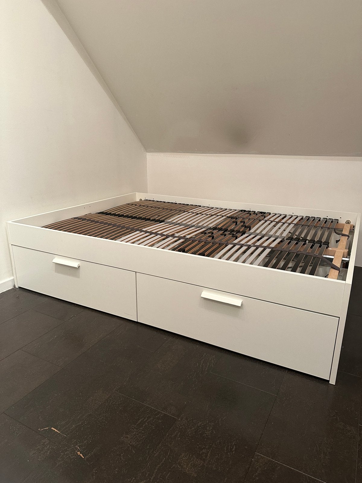 Brimnes bed ikea te koop, Huis en Inrichting, Ophalen, Zo goed als nieuw