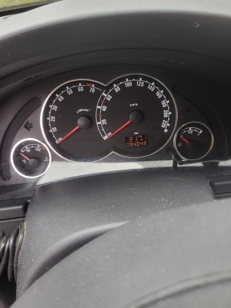 auto, 4 deurs, Handgeschakeld, 1400 cc, Particulier