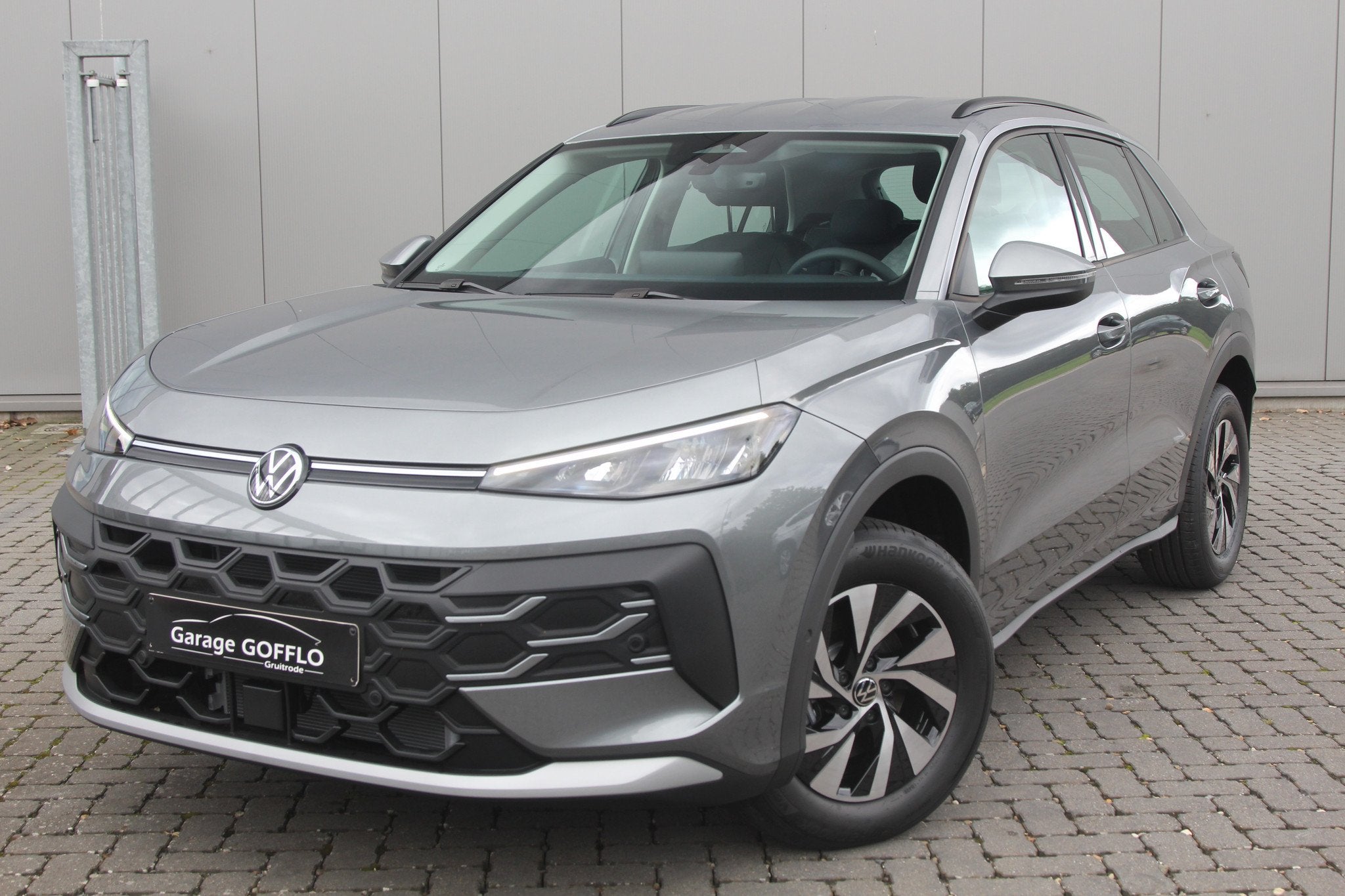 Volkswagen T-Roc 1.5 eTSI DSG Life - 10KM - 2026 - NIEUW!, Autos, Argent ou Gris, Achat, Euro 6, Noir