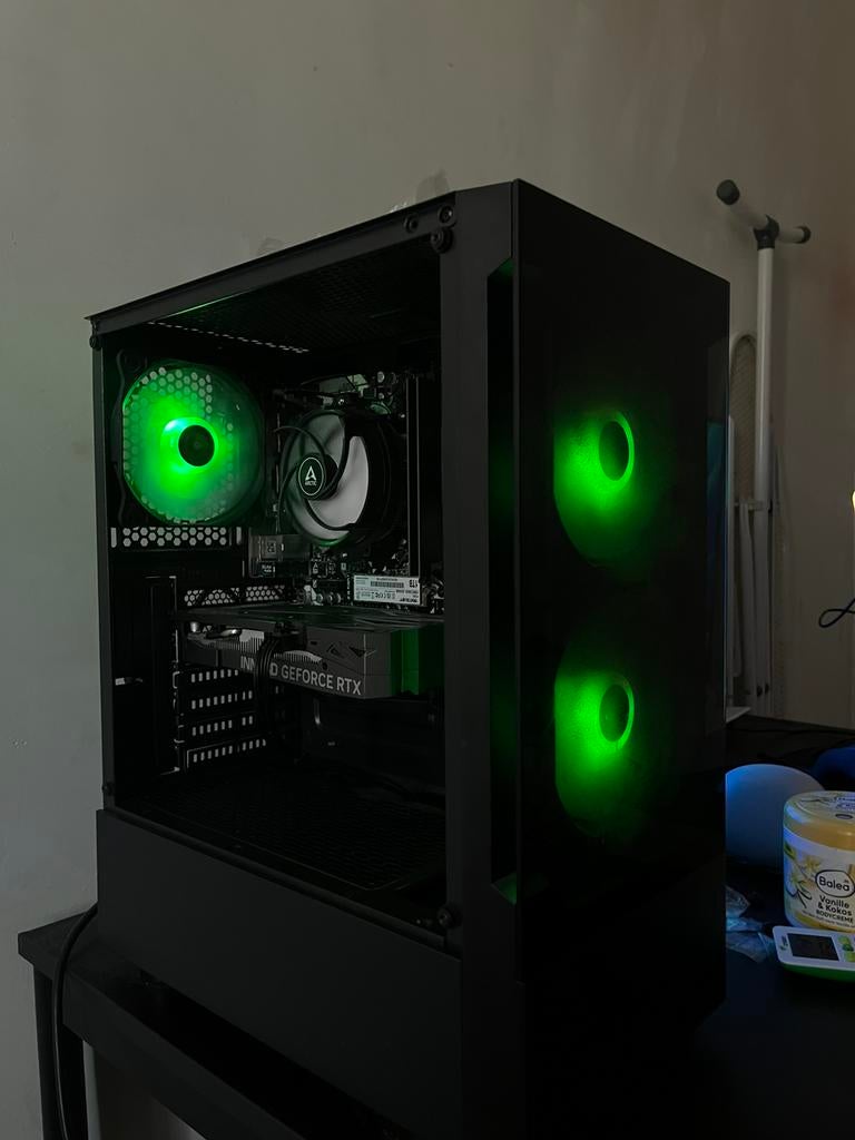 GAMING PC + RTX 4060 AMD RYZEN 5 5500 16GB, Computers en Software, Ophalen, Zo goed als nieuw