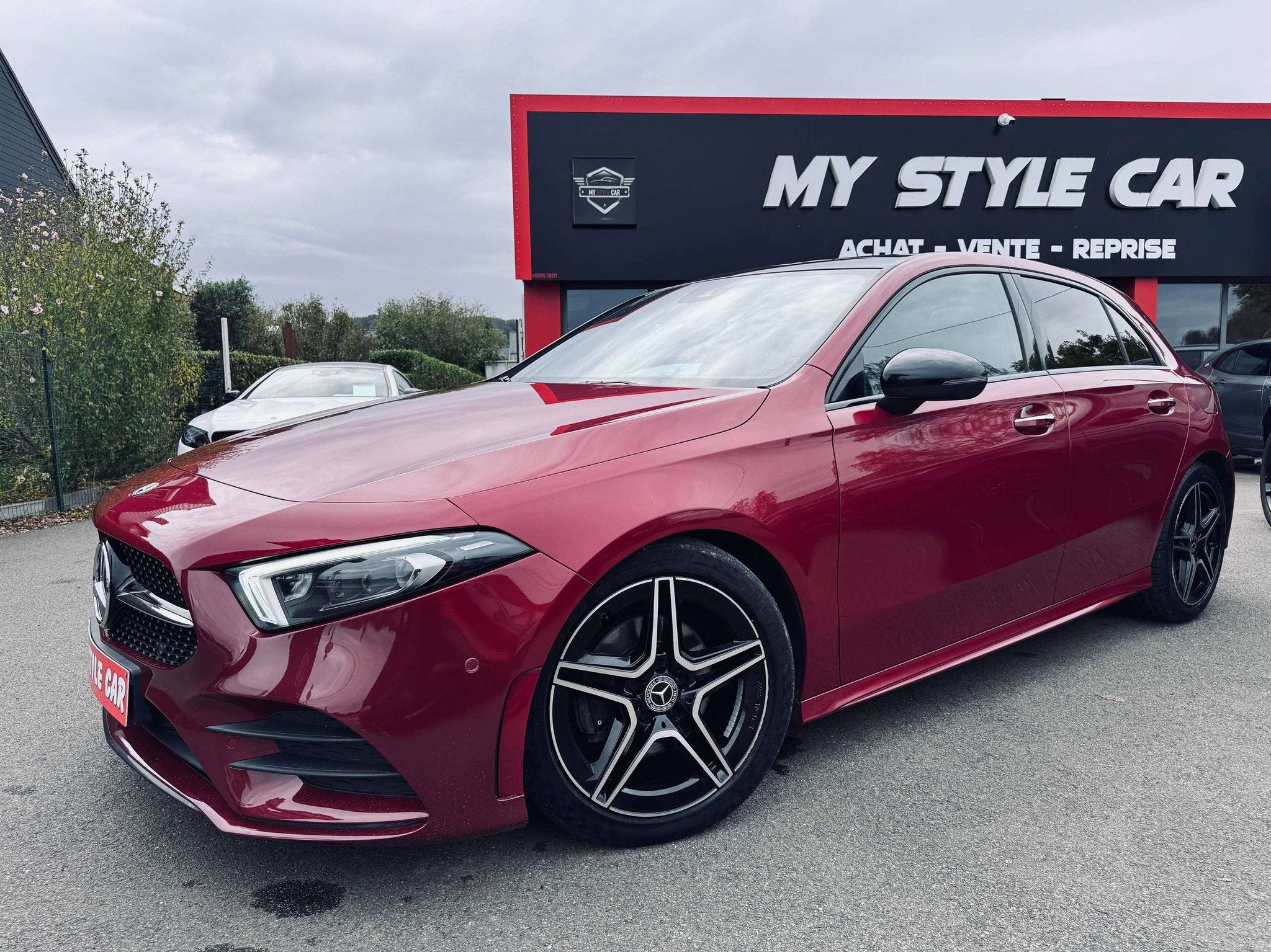 Mercedes-Benz A-Klasse 180 A 180 d Pack AMG Automatique, Gar, Autos, Classe A, Achat, 116 ch, Noir