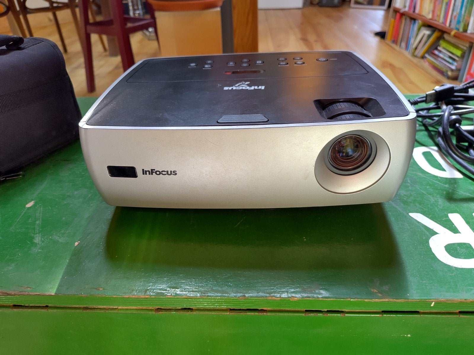 projector InFocus IN24+, Ophalen, Gebruikt