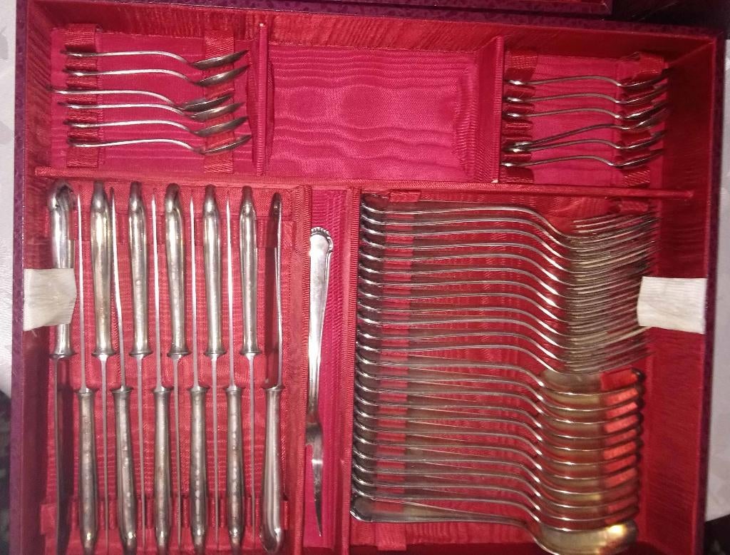 Zilver bestek in koffer, Maison & Meubles, Cuisine | Couverts, Résiste au lave-vaisselle, Ensemble de couverts, Comme neuf, Enlèvement