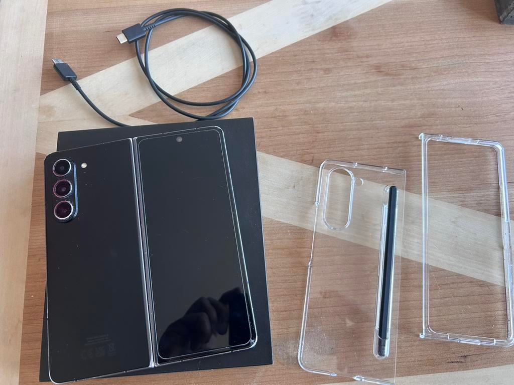 A vendre ou echange Samsung Z Fold 5, Télécoms, Téléphonie mobile | Samsung, Utilisé, Galaxy Z Fold, 256 GB, Sans abonnement, Sans simlock