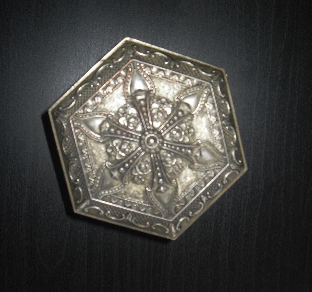Boîte à bijoux, Enlèvement