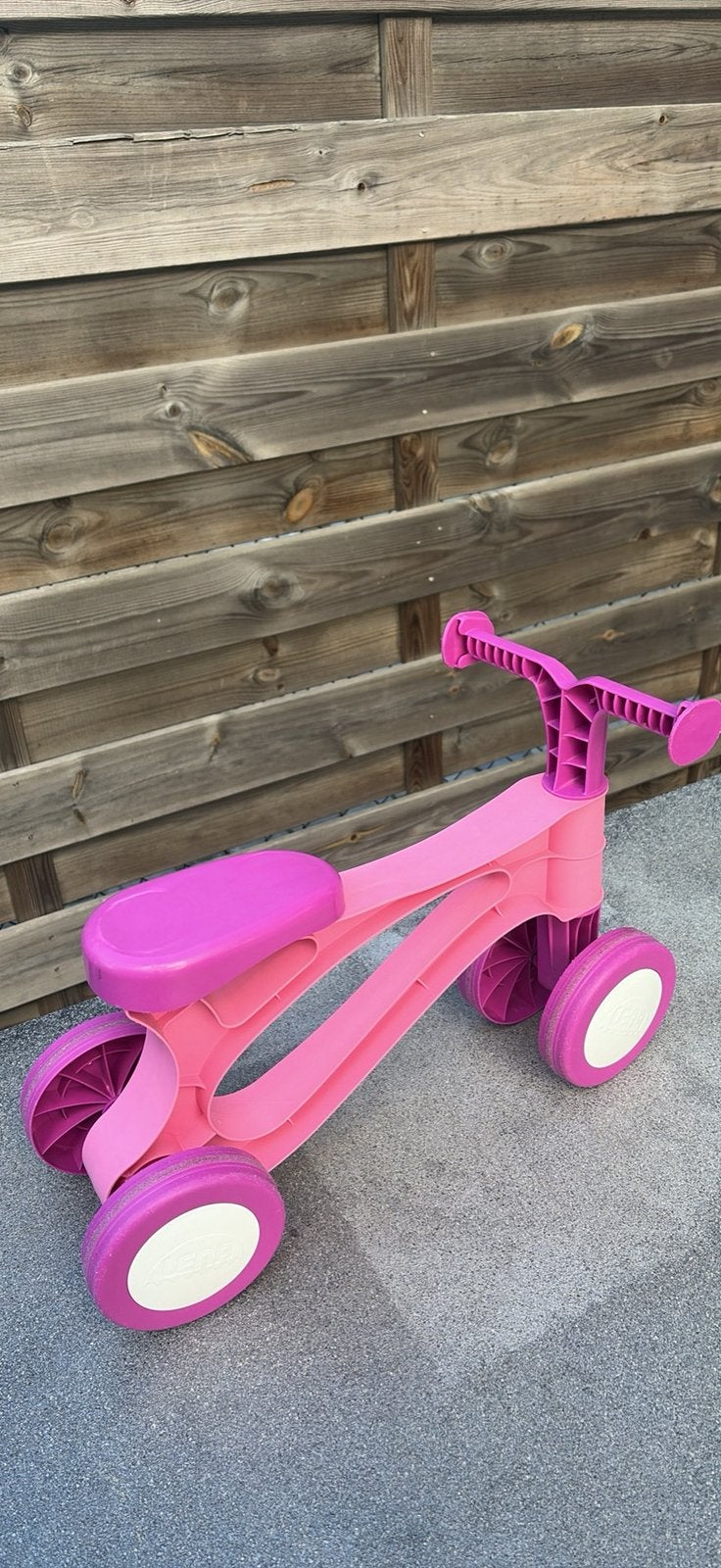 Roze loopfiets, Ophalen, Zo goed als nieuw, Loopfiets